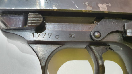 P-38 de 1.941 en estado de tiro, completa, con sus 2 cargadores y funda de la época.
Inscrita el Libro 01