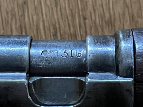 Vendo Mauser 7x57 Fabricado en BRNO para ejército Uruguayo. Tiene unos 100 años. Funciona bien. Guiado 21