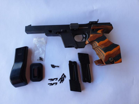 Hola a todos. 
Vendo mi walther gsp , dos carros, 32 sw con 2 cargadores  ayuda carga, recoge vainas, 02