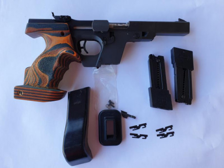 Hola a todos. 
Vendo mi walther gsp , dos carros, 32 sw con 2 cargadores  ayuda carga, recoge vainas, 01
