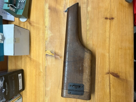 Buenas tardes vendo funda culatin para pistola Mauser C-96, pido por ella 300 euros con envío incluido. 02