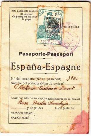  EN RECUERDO Y HOMENAJE A LOS QUE YA NO ESTÁN. 

Si pones en  GOOGLE   PASAPORTES EN LA MEMORIA  da igual 171