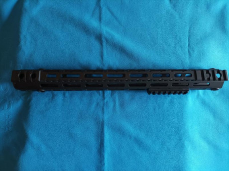 ¡¡VENDIDO!!
Buenas a todos.
Vendo Guardamanos Midwest Industries de 15 pulgadas.
Este es uno de los últimos 00