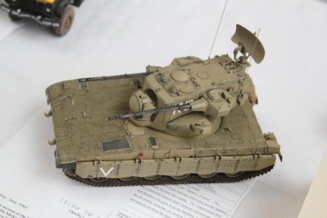 Abro este hilo ya que no puedo trasladar el de maquetas en conversación general, y porque pretendía dar 70