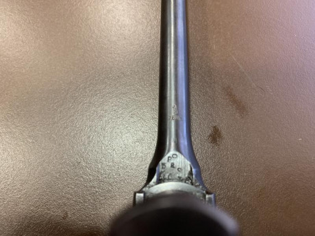 Se vende una preciosa Mauser C96 calibre 7,63x25 guiada en F no con todos los números iguales y con funda/culata 00