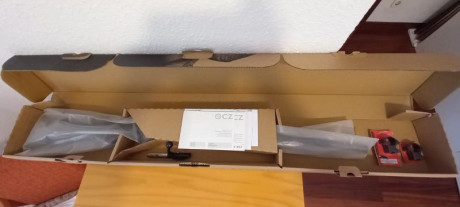 Carabina CZ 457 Varmint calibre 22 LR esta sin estrenar en su caja regalo anillas spormatch medianas  01
