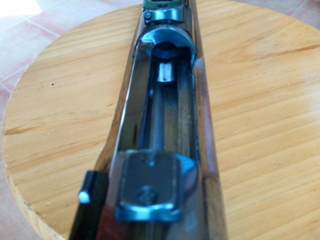 Rifle Zastava M 70, calibre 8 x 57, con visor Kahles Helia C 1,5 - 6 x 42, monturas giratorias Mak. Culata 11