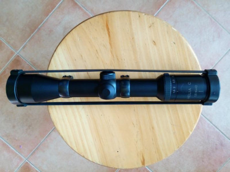 Rifle Zastava M 70, calibre 8 x 57, con visor Kahles Helia C 1,5 - 6 x 42, monturas giratorias Mak. Culata 10