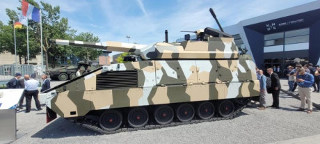 Saludos, carristas.

En la reciente feria Eurosatory 2022 han habido varias novedades en el tema de los 140