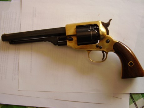 Hola a todos ¿que os parece el revolver 1862 Spiller & Burr del .36 de Pietta? ¿es un arma para hacer 140