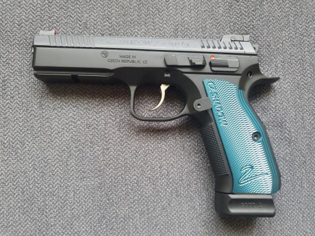 Vendo CZ Shadow 2. Nueva, comprada en abril en armeria Parriego. Habré tirado 3 cajas. Tiene cambiado 10