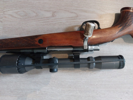 Buenas.
Vendo rifle Voere
Calibre 8x68
Gatillo con pelo
Palanca del cerrojo de cuerno de venado
Cerrojo 02