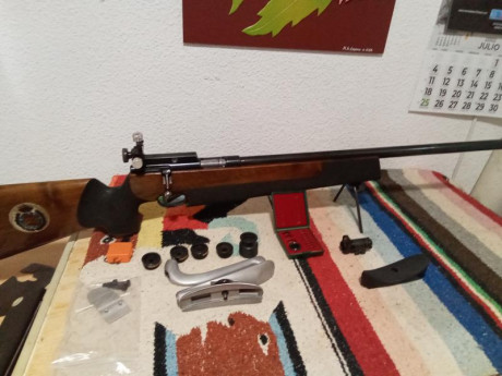 Se vende carabina weihrauch HW60M ,cañón pesado con más de 23mm.de diámetro y 65cm de largo.Tiene muy 00