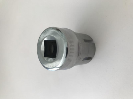 Vendo llave fabricada a partir de una llave de vaso Bahco para poder desmontar el manómetro de las Kalibr 00