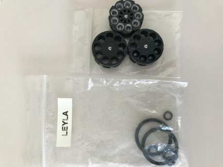 Vendo 3 cargadores para EDgun Leyla 2.0 calibre 6,35 junto a un juego de juntas tóricas para este modelo.

30€ 00