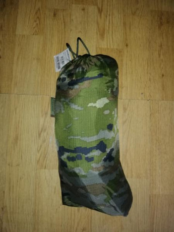 Vendo funda saco domir impermeable pixelada arido con su funda, usada 2 veces, envio por cuenta del comprador. 00