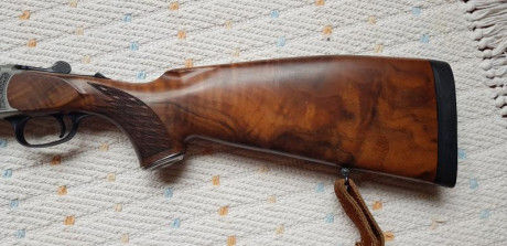 Maderas originales de zurdo grado 5 de Blaser K95.
Solo las maderas (sin herrajes).
En buen estado.
500 02