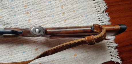 Maderas originales de zurdo grado 5 de Blaser K95.
Solo las maderas (sin herrajes).
En buen estado.
500 12