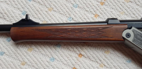 Maderas originales de zurdo grado 5 de Blaser K95.
Solo las maderas (sin herrajes).
En buen estado.
500 11
