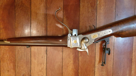 Vendo Sharps Billys .45-70 Lujo 32".

1.- Madera de nogal seleccionada.
2.- Cañón pavonado en color 41