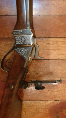 Vendo Sharps Billys .45-70 Lujo 32".

1.- Madera de nogal seleccionada.
2.- Cañón pavonado en color 40