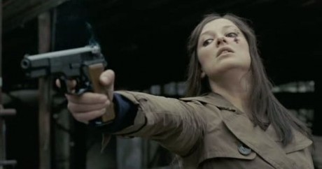 Compañeros,

En vista de las ganas de algunos (Elcafe, Wilcow, Vrakk, etc) por adivinar armas de películas 40