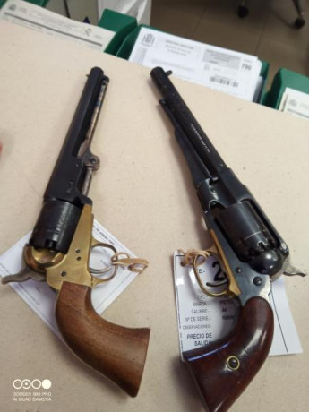 Cambio revolver avancarga por visor de batida. Dispongo de dos revolver de avancarga un pietta cal. 44 00
