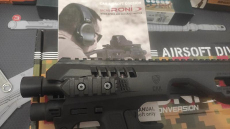 Vendo Ronin de CAA para Glock , le falta un trozo en la punta  como se ve en las fotos ( en la segunda 01
