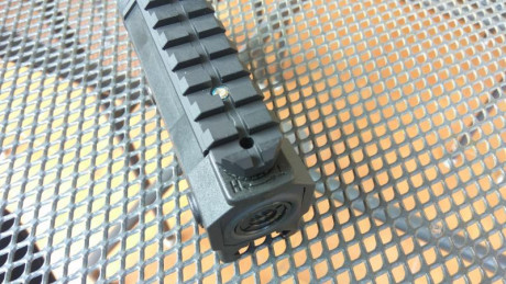 Vendo este visor, es la óptica militar Hensoldt de 3 aumentos que lleva el G36, versión adaptable a cualquier 22