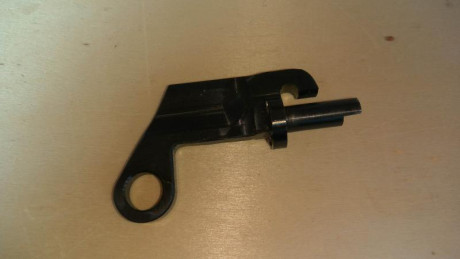 Vendo esta  réplica  de la aleta del seguro para K98k, versión alargada para K98k de francotirador. 20 01