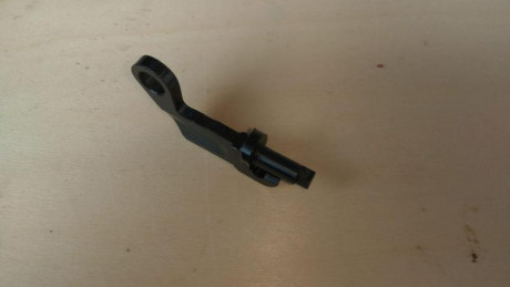 Vendo esta  réplica  de la aleta del seguro para K98k, versión alargada para K98k de francotirador. 20 10