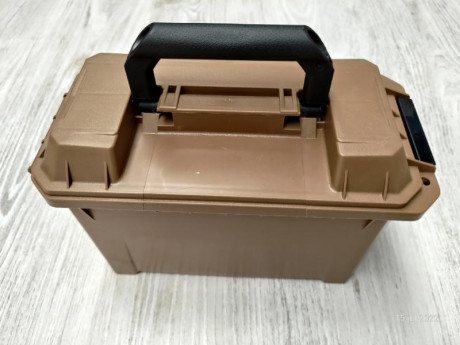 Estuche Rígido Top Case para pistola, sellado de la humedad y el polvo. Divido interiormente para que 02