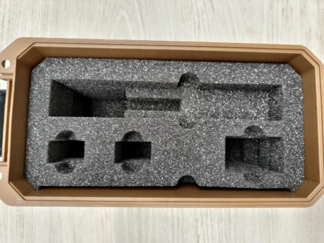 Estuche Rígido Top Case para pistola, sellado de la humedad y el polvo. Divido interiormente para que 01