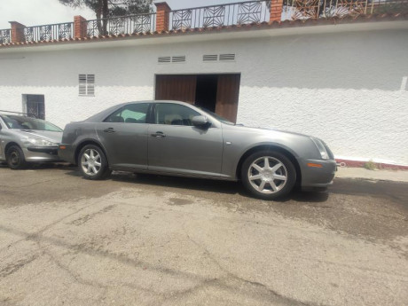 El coche tiene el motor roto, todo lo demás esta perfectamente. Voy a ser padre y no voy a tener ni tiempo 02