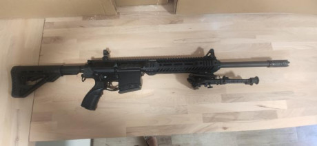 Vendo escopeta táctica calibre 12 tipo AR10 
Marca y modelo: UTAS DEFENSE mod. XTR-12
Viene con cargador 01