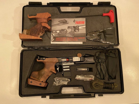 Vendo mi Pardini SP .22 RF, con kit de conversión del .32S&W, el arma tiene cuatro años y ha tirado 02