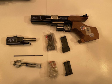 Vendo mi Pardini SP .22 RF, con kit de conversión del .32S&W, el arma tiene cuatro años y ha tirado 00