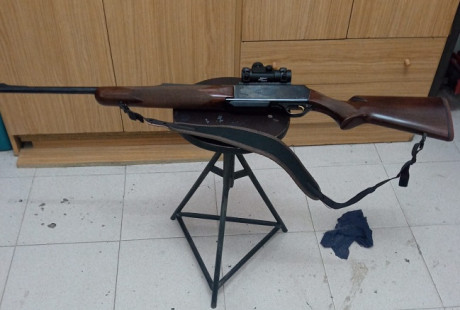 Hola, un compañero vende un rifle BROWNING BAR 2 del calibre 30-06 en perfecto estado por 800€.
Saludos.
 00