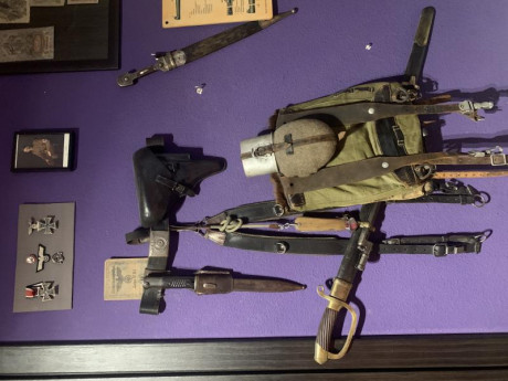 En el precio de los objetos preguntar por privado por favor. 
Se encuentran en Madrid.
1) cuchillo de 01