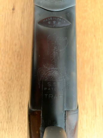 Buenos días,

vendo escopeta superpuesta Beretta S58 Trap del año 1969 con juego de 3 choques. Es muy 10