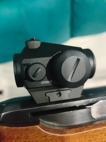 Buenas, un amigo me ha pedido que le ponga un anuncio. 
Ruger en buen estado con punto rojo vortex.por 00