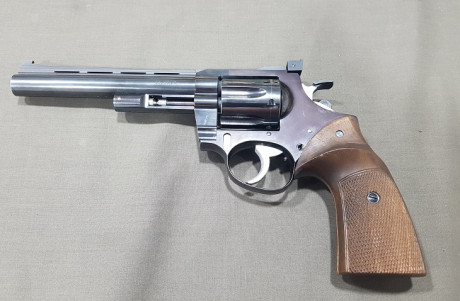 Vendo REVOLVER KORTH cal 22lr de 6 pulgadas en perfecto estado para financiar otro caprichillo, lo vendo 02