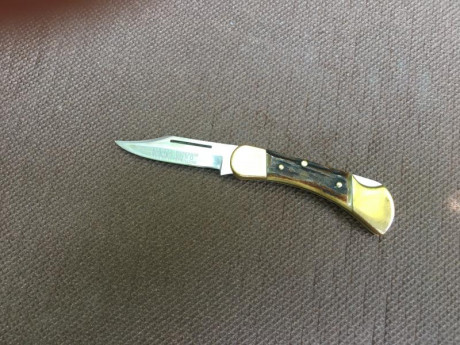 Navaja Puma antigua de la mejor época de Puma cachas des sambar, muy cuidada , sin afilar,siempre en vitrina,precio 01