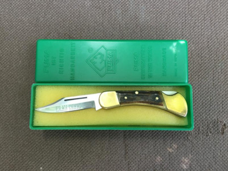 Navaja Puma antigua de la mejor época de Puma cachas des sambar, muy cuidada , sin afilar,siempre en vitrina,precio 00