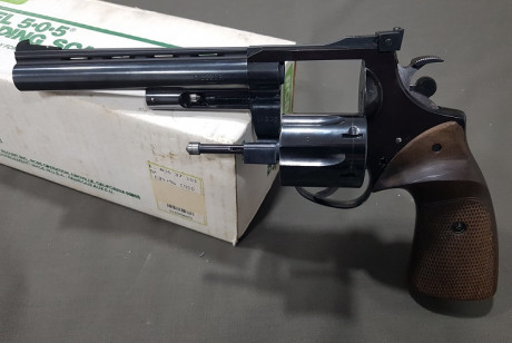 Vendo REVOLVER KORTH cal 22lr de 6 pulgadas en perfecto estado para financiar otro caprichillo, lo vendo 21