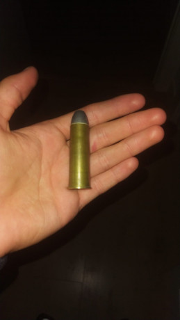 Hola compañeros. Busco vuestra sabiduría, a ver si soy capaz de saber algo sobre este cartucho. Mi búsqueda 01