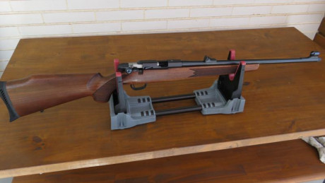 Lo dicho vendo mi magnifica carabina SAKO P94S calibre 22LR de cerrojo en perfectas condiciones como se 01