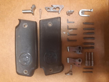 Vendo en lote indivisible este conjunto que me quedaba de piezas de la Astra 400.
110 euros puesto en 10