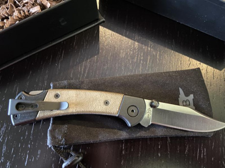 Vuelve a la venta  està Buck  Ranger Sport con cachas en micarta canvas y acero S30V. Sin ningún uso y 00