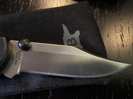 Vuelve a la venta  està Buck  Ranger Sport con cachas en micarta canvas y acero S30V. Sin ningún uso y 10